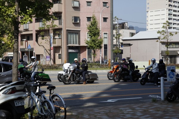 someone here doesn't belong to the "Harley Group"